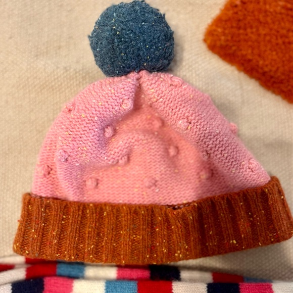 Gorman beanie and Alannah Hill scarf - Picture 4 of 5